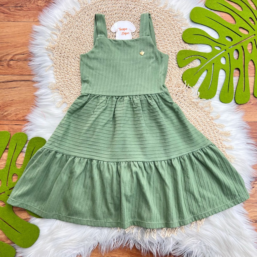  Vestido com Pingente de Coração e Detalhe nas Costas - Verde
